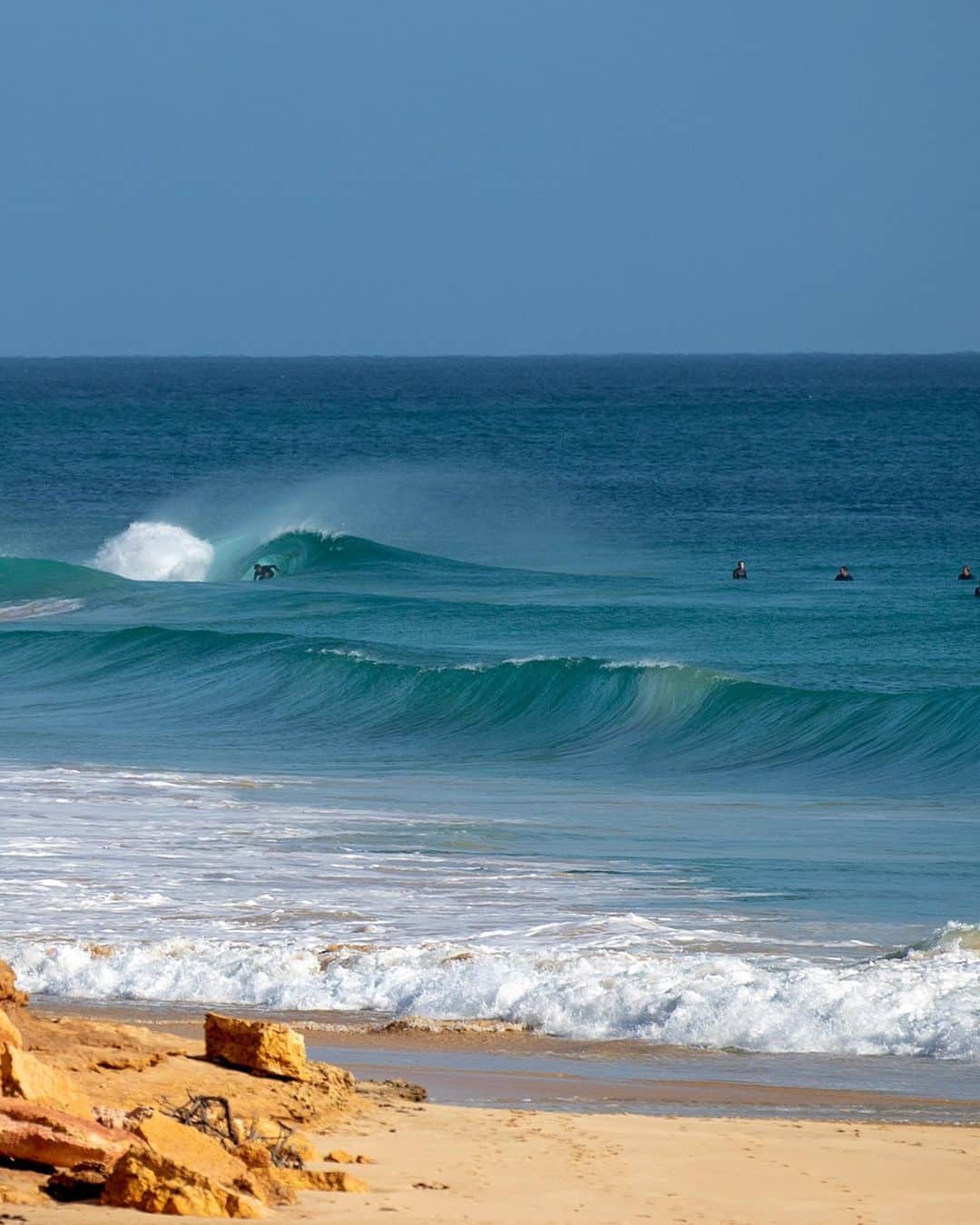 surflineさんのインスタグラム写真 - (surflineInstagram)「Beachbreaks are found wherever there’s sand and sea. Many are average- mostly closeouts with the odd corner for the devoted surfers who frequent them.   But some beachies make you second guess your hierarchy of wavescapes. They wedge, A-Frame, and turn surfing into this guessing game that never gets old. Beachbreaks are the playground, often our first love in surfing. We especially love this one. Watch a behind-the-scenes look at #MapsToNowhere episode 2 at 🔗 in our bio.  @oneillusa @oneilloz @oneilleurope」4月21日 1時55分 - surfline