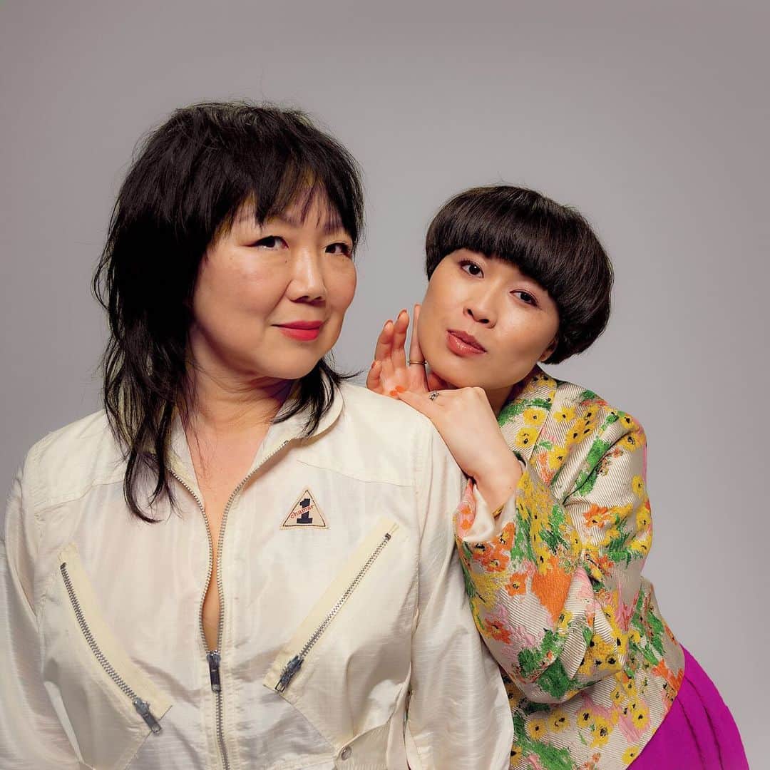 マーガレット・チョーのインスタグラム：「What a special human @atsukocomedy is and what a gift she is to the world. Our chat for @tmagazine is out, link in my stories. ✨↖️」