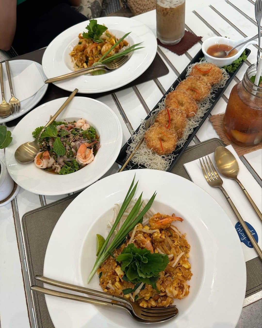 平田梨奈さんのインスタグラム写真 - (平田梨奈Instagram)「Thai Lunch 🇹🇭🤍」4月20日 20時54分 - hirari_official