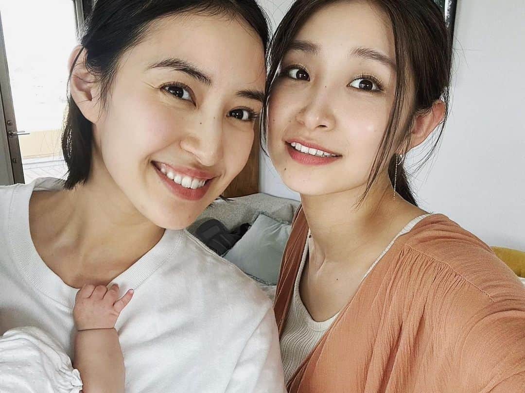 のインスタグラム：「皆さまお久しぶりです😵💦日々奮闘中！でも元気にやってます！  恵梨菜が遠くから会いに来てくれました🥺ありがとうね🥺🧡  さて、いよいよ来週お仕事復帰、、、わくわく🫶」