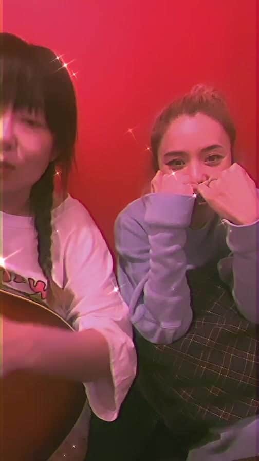 のインスタグラム：「４月新月インスタライブ  太子堂にあるcafe bar Timeからお届けしました。  5/23に東京と大阪で開催するクラシックコンサートの先行プレミアム上映会 私のリンクから詳しくはみてみて下さい。  ＊会場即売特典があるらしい  詳しくは、明日の12時にHPなどで発表するので チェックして下さい。  日時：2023/5/23(火)18:00開映　※各会場1回限りの上映です。  会場： 〈東京〉ユナイテッド・シネマ豊洲 〈大阪〉なんばパークスシネマ  4年ぶりのツアー 25日火曜日12時から イベンター先行があるみたいです。  良い夜を  *ローラーデーは 間違えて言ってしまったが  22日です。」