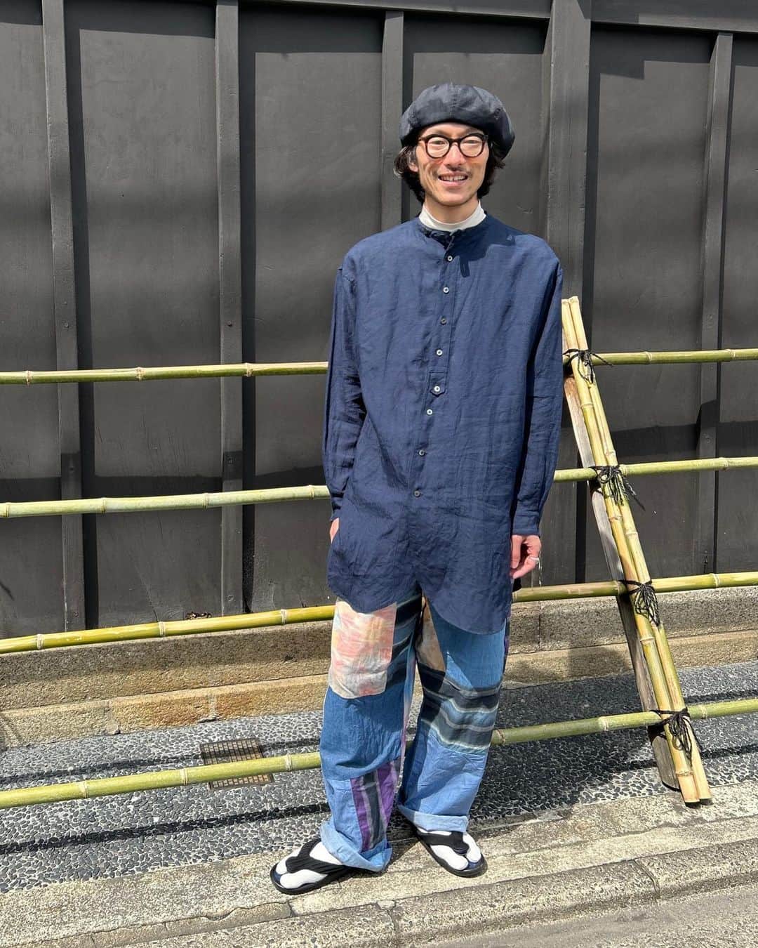 のインスタグラム：「STAFF FAVE PANTS SNAP vol.2 JOHNBULL PANTS FAIR  JOHNBULL直営店舗・オンラインストアにて、5/7(日)までの期間、【JOHNBULL PANTS FAIR】を開催中✨  vol.1に引き続き全国のスタッフからこれから入荷する又は最新作を含むおすすめパンツを使った春夏スタイリングを本日スナップ特集第二弾を公開🌸  着用以外のカラー・柄・シルエットなど豊富なバリエーションでご用意しておりますので是非、お近くの店舗・オンラインストアにてご覧ください♪  ▶特集 https://www.privatelabo.jp/contents/feature/?p=1571463  #johnbull #johnbullprivatelabo #johnbullonlinstore #johnbullstaffsnap #stafffsnap #spriongfashion #summerfashion #pantstyle #summerpants #easypants #salopette #shorts #2023ss #ジョンブル #ジョンブルプライベートラボ #ジョンブルオンラインストア #パンツフェア開催中 #スタッフスナップ #パンツ特集 #夏パンツ #春パンツ #パンツスタイル #2023年春夏」