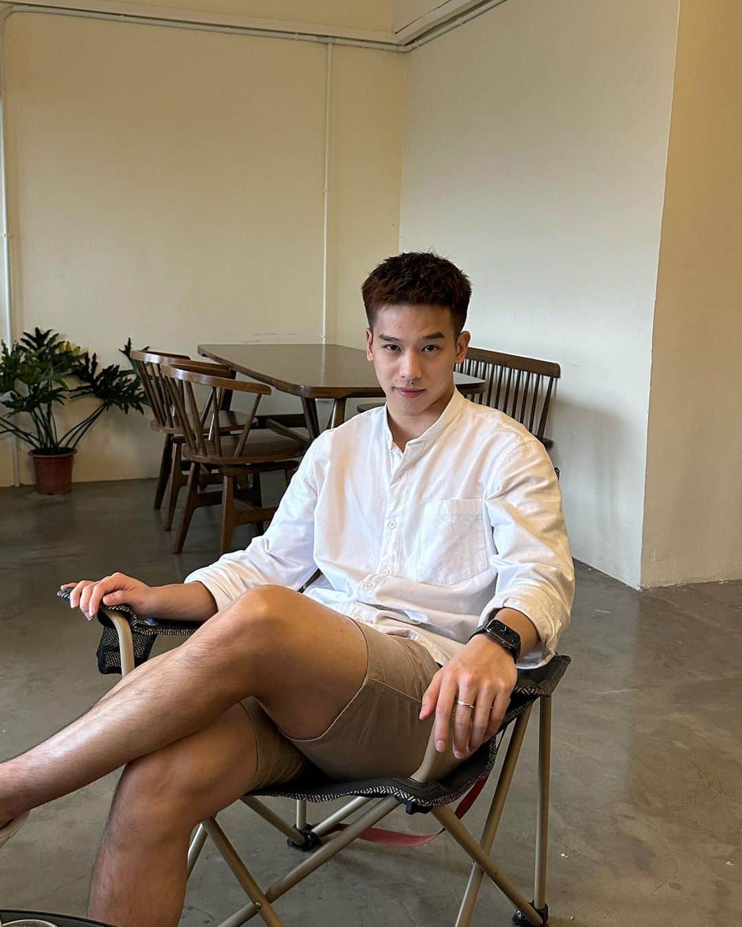 周凱翔のインスタグラム：「Hair by @vvianhair_jmc 🥰   @jmc_hairstudio」