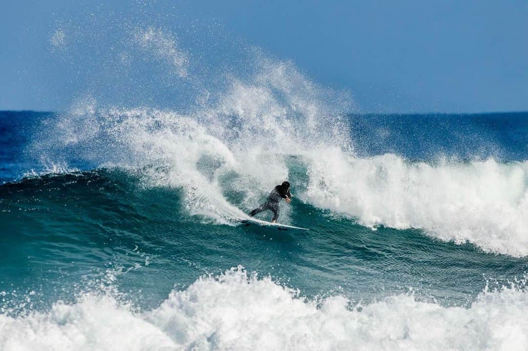 フィリッペ・トレドのインスタグラム：「Lots of waves on the way! Can’t wait ⚔️ // parece ter bastante onda a caminho! Vamo pra cima ⚔️🔥  📷 @ryanell_」