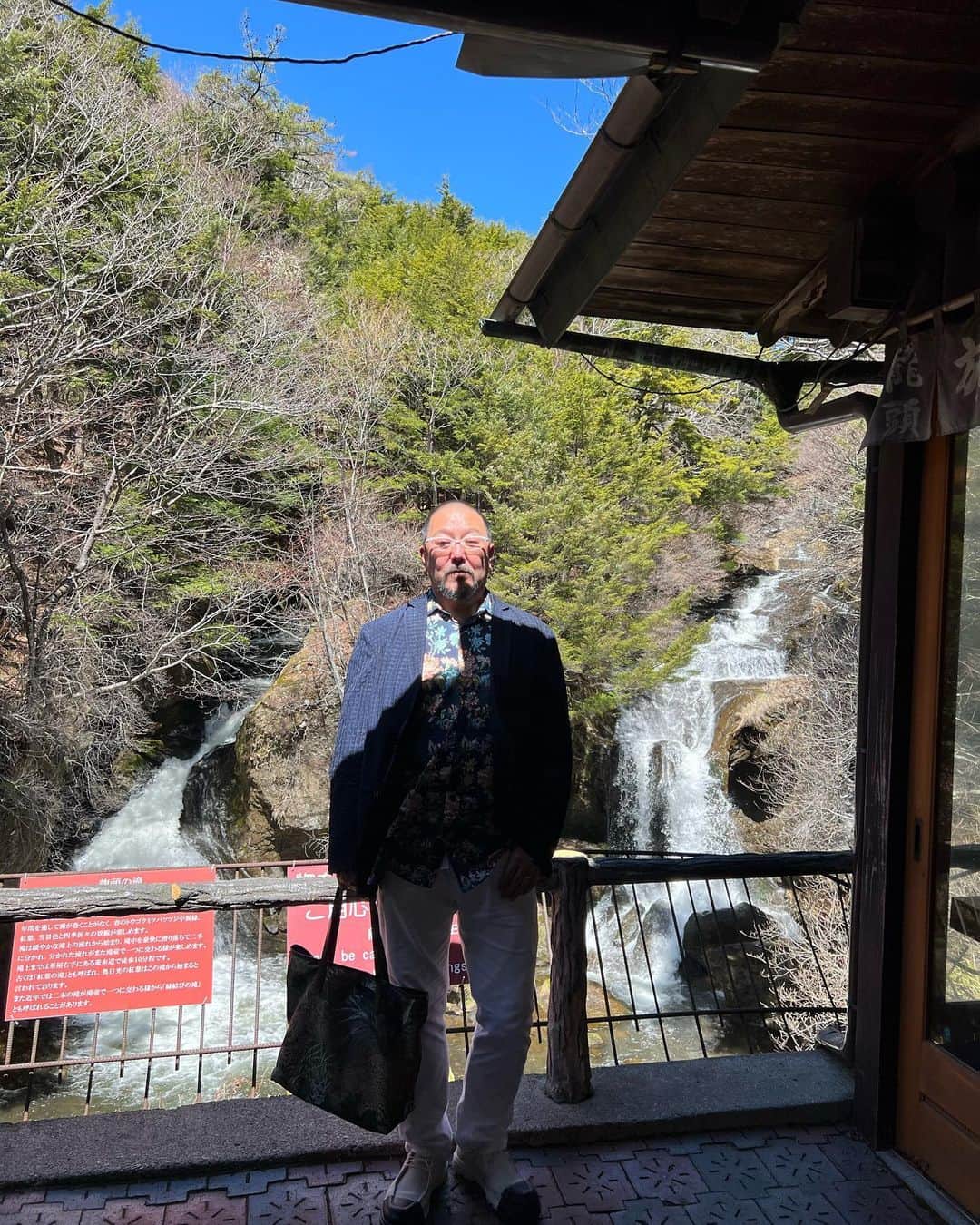 マグナム北斗さんのインスタグラム写真 - (マグナム北斗Instagram)「竜頭の滝にて。」4月20日 21時10分 - magnum0316