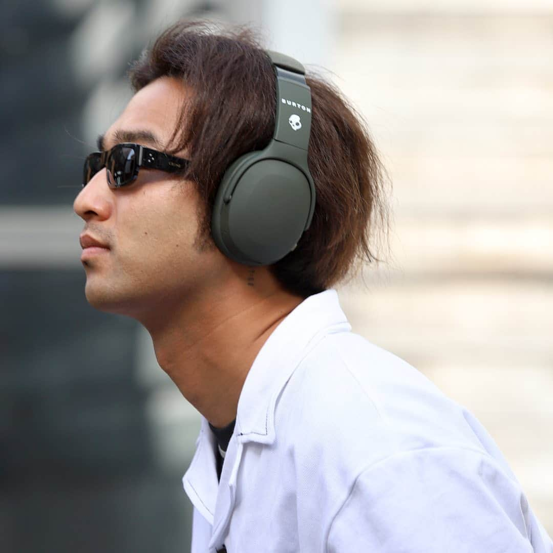 Skullcandy Japanさんのインスタグラム写真 - (Skullcandy JapanInstagram)「Skullcandyアンバサダー  @masatoyukawa  BURTON Crusher Evoを愛用💀  サブウーファー搭載ヘッドホン お洒落 & 最高の音質♫   #FeelSkullcandy #スカルキャンディー #イヤホン #完全ワイヤレスイヤホン #湯川正人」4月20日 21時14分 - skullcandyjapan