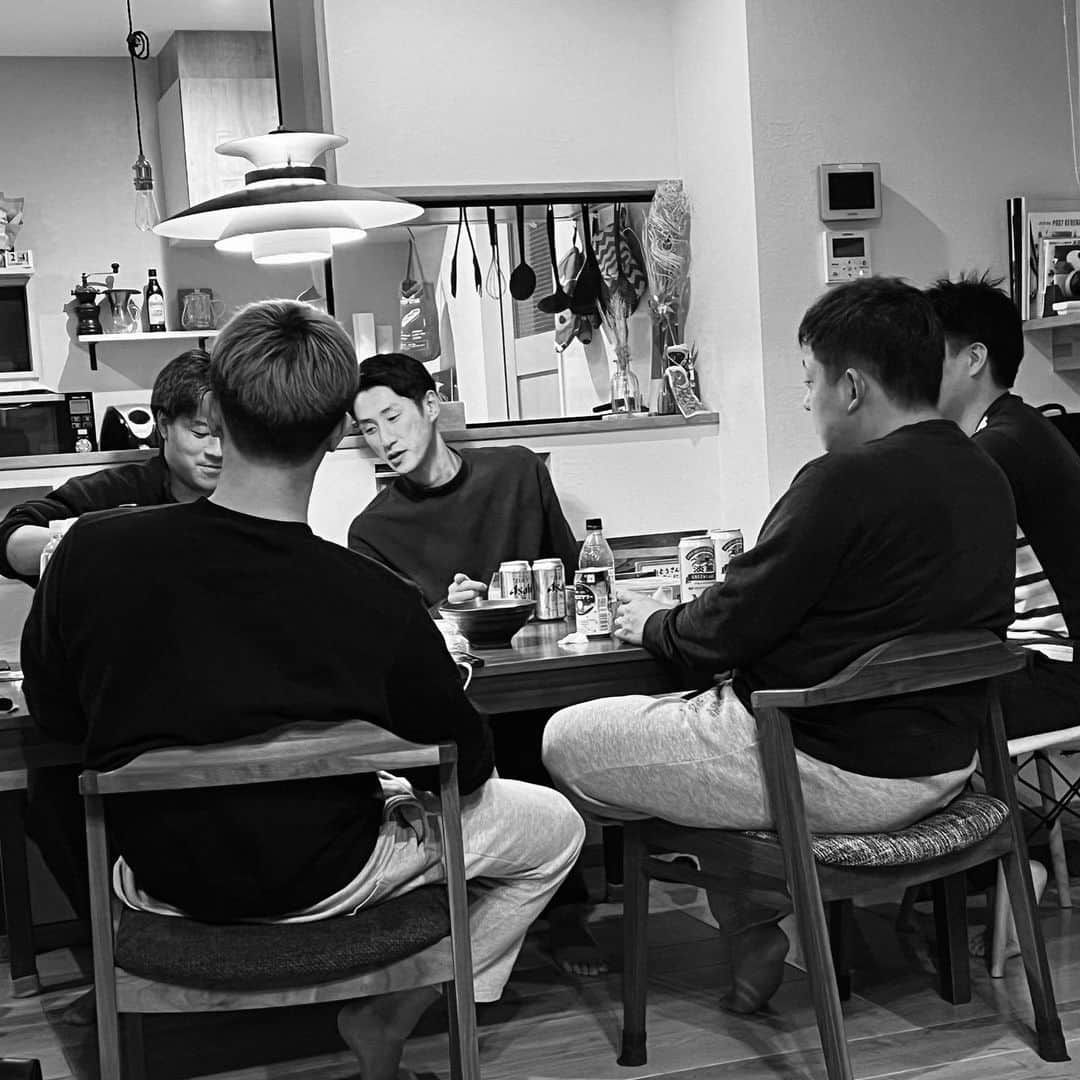 道木優輝のインスタグラム：「. いつでも帰れる場所があって . そこには最高な仲間達が居て . 本当に幸せな事だなと！ . 福井に帰る機会を作ってくれたよぶじとみさきちゃん、本当にありがとう！そしておめでとう！ . 福井で関わってくれた皆んなありがとう！ . #福井県 #地元 #仲間 #結婚パーティー #最高 #お気に入りなムービーも添えて #ありがとう」