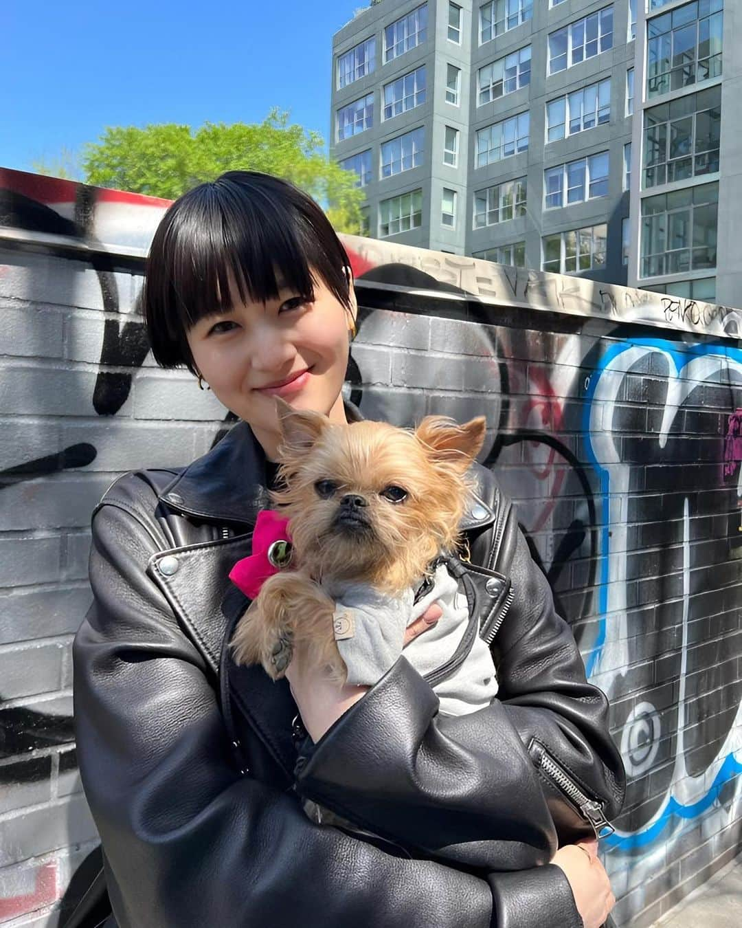 新井貴子さんのインスタグラム写真 - (新井貴子Instagram)「I’m so happy to see the people (& 🐶) I love in NY🌿✨」4月20日 21時19分 - kikoarai