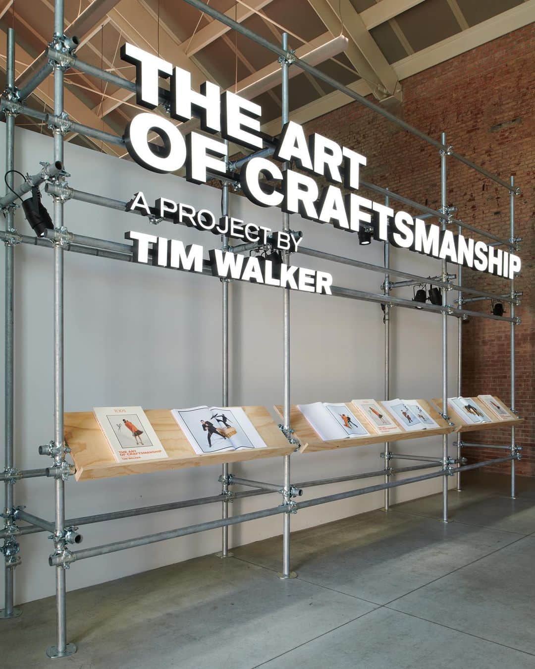 トッズさんのインスタグラム写真 - (トッズInstagram)「The Art of Craftsmanship, A project by Tim Walker. Visit the photo exhibition at the Cavallerizze, National Museum of Science and Technology in Milan, opening today until April 22nd.  #Tods #TodsHeritage #TimWalker #Salonedelmobile2023 #MDW」4月20日 21時58分 - tods