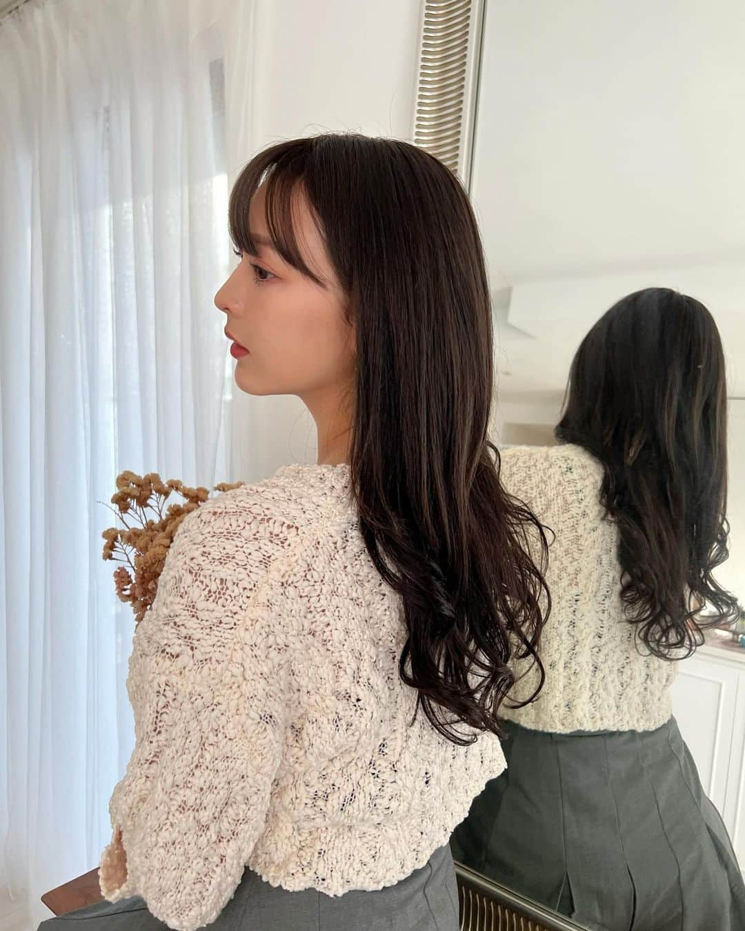 古川貴絵さんのインスタグラム写真 - (古川貴絵Instagram)「@nexxushairjapan   hair care 🛁✨　 最近はずっとこのピンクを愛用中💗 トリートメント後のマスクが特にお気に入りで ほんっとツヤ髪になる！！  髪の栄養であるタンパク質に着目してるブランド🫰🏻 日頃から体のためにも髪のためにも タンパク質には敏感だから嬉しい🥹  髪のタンパク質が分子レベルで研究されてるんだって✨ 現在楽天ECにて発売中！ 4月10日から全国ドラストアを中心についに発売中だよ🌸  #NEXXUS #ネクサス #毛髪科学 #サロン発祥 #シャンプー #ヘアケア #ダメージケア #PR」4月20日 21時59分 - _kiegram