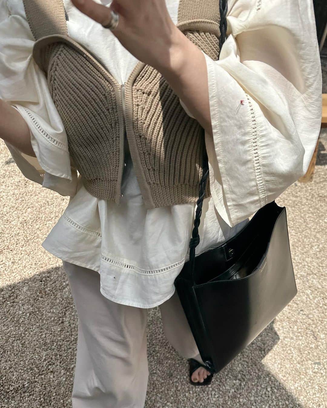 kannnaのインスタグラム：「レイヤードって可愛いよね👨🏻♡ 今日ら朝活でブルーボトルへ！ 暑いぐらいの日差しやった、、！」