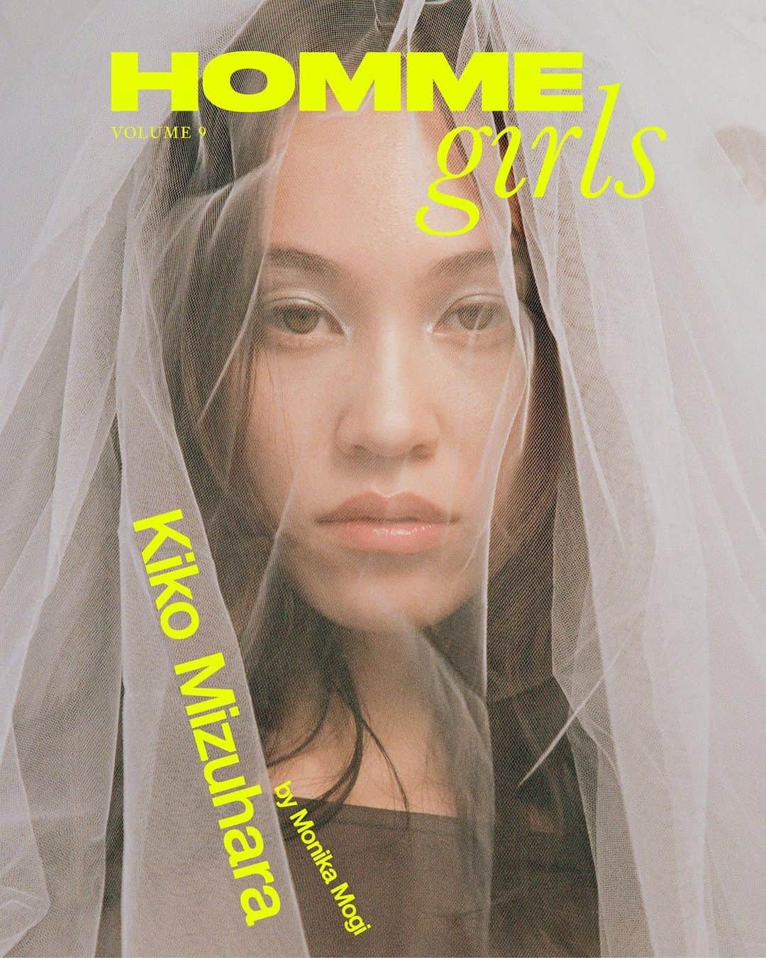 Monika Mogiのインスタグラム：「new cover!!! for @hommegirls with @i_am_kiko 👰🏻‍♀️ styled by the best @jenny.shoo.pumps hair&makeup @sakiemiura @fleuri.jp thank you @jenbrillbrill !!!! @mrthakoon @akitakanakata @kgftj.39 @hananomomose」