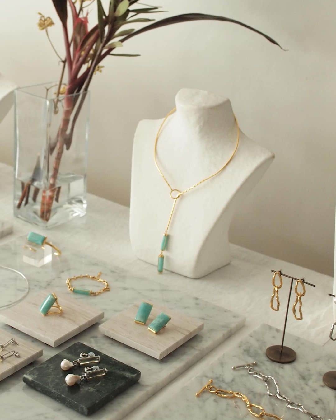 アデルさんのインスタグラム写真 - (アデルInstagram)「#aderbijoux #ADER #jewelry #accessory #showroom」4月20日 22時17分 - ader_official