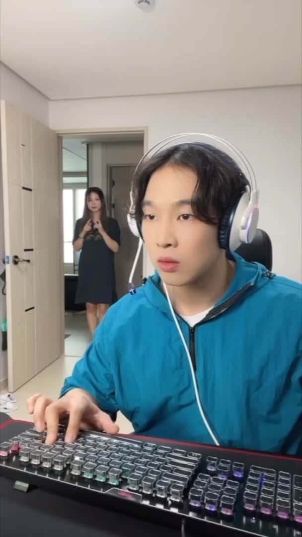 のインスタグラム：「😇 #지하케미 #추천 #추천떠라 #fyp #おすすめ #xyzbca」