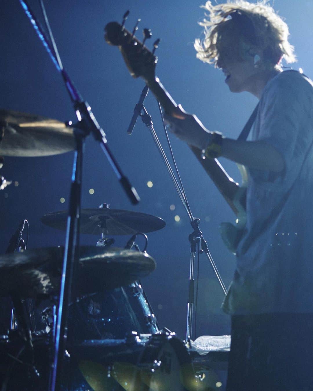 BUMP OF CHICKENのインスタグラム：「2023/4/20 BUMP OF CHICKEN TOUR 2023 be there @ HOKKAIDO PREFECTURAL SPORTS CENTER HOKKAI KITAYELL  Photo by @yoshiharuota  #bethere」