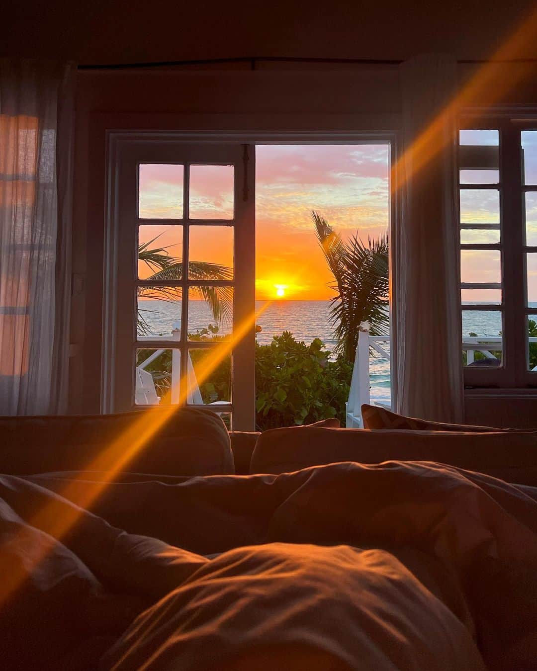 のインスタグラム：「6am ☄️」