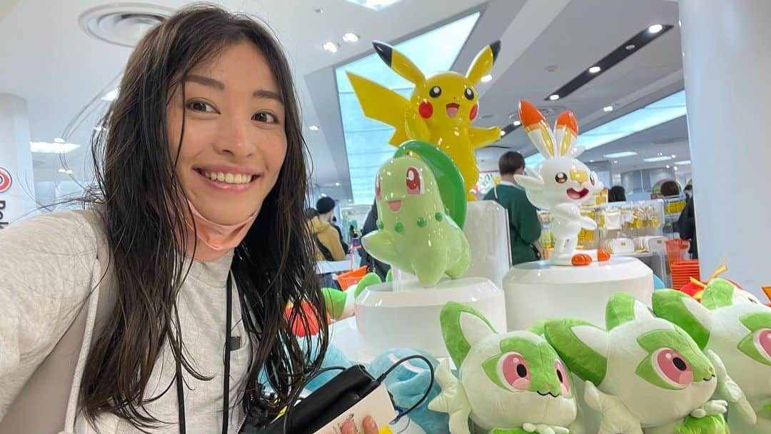 北山由里さんのインスタグラム写真 - (北山由里Instagram)「Pokémon center Nagoya⚡️ ロケの合間に買い物してきました🥳  #pokemon #ポケモン #pokemongo #ポケモンgo  #Youtuber」4月20日 23時31分 - yuri_kitayama_