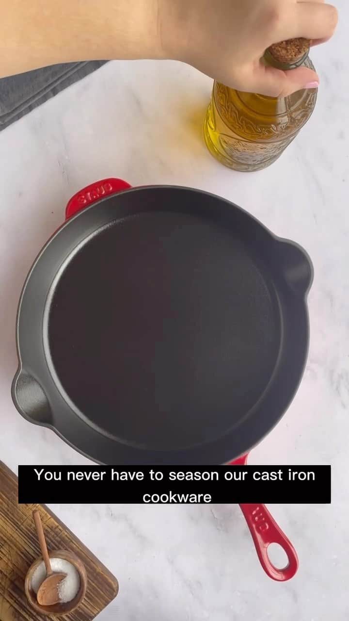Staub USA（ストウブ）のインスタグラム：「It may seem surprising, but no: you never have to season our enameled cast iron pieces. If you’re looking to start your STAUB collection, now is a great time: this traditional skillet is specially priced starting at $179.99 for a limited time. #madeinstaub #enameledcastiron #foodie #castiron #cookinghacks」