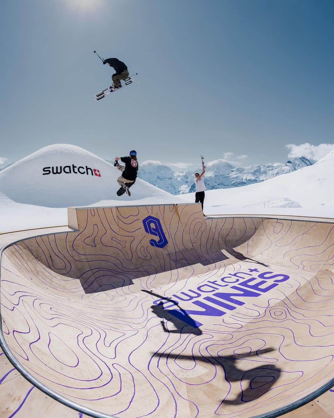Swatchさんのインスタグラム写真 - (SwatchInstagram)「Our Proteam athletes are showcasing their unparalleled talents with every run at Swatch Nines ⛷️🏂 #SwatchNines #SwatchLovesSports」4月20日 23時38分 - swatch