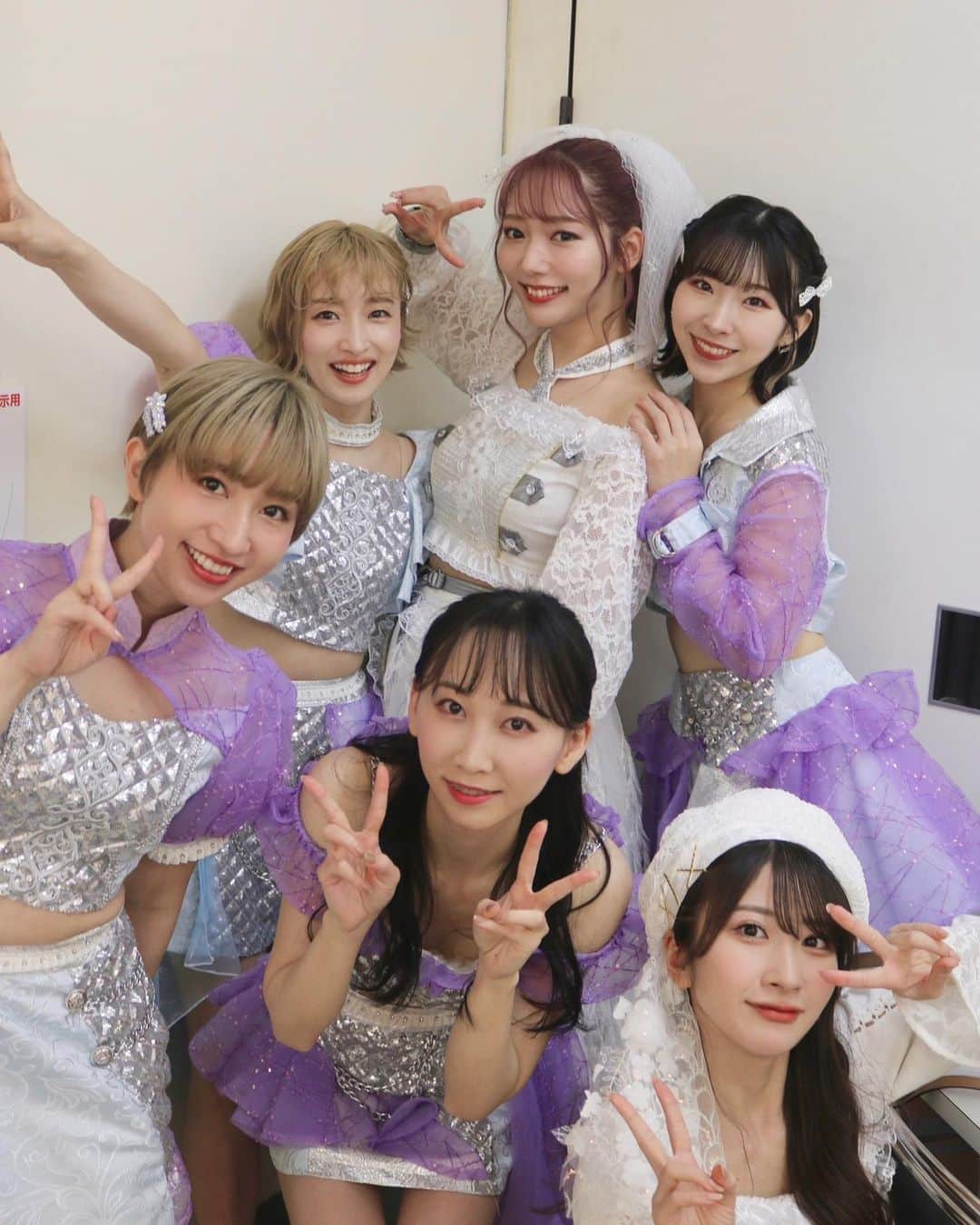 岩佐美咲のインスタグラム：「美郷生誕祭ありがとうございました✨　　　　　　　　　　　　　　　　　　　 久しぶりに歌って踊ってアイドルの気持ち味わえました🤣♡  やっぱり歌って踊るの大好き。　　　　　　　 眞由美 @mayumi_mmm_ が撮ってくれたからいない🥹　　　　　　　　　　 美郷お誕生日おめでとう🎉　　　　　　　　 　　　　　　　　　　　　　　　　　　　　 #アイドル #ライブ #生誕祭 #イベント #衣装 #akb48 1#og #idol #live #birthday」