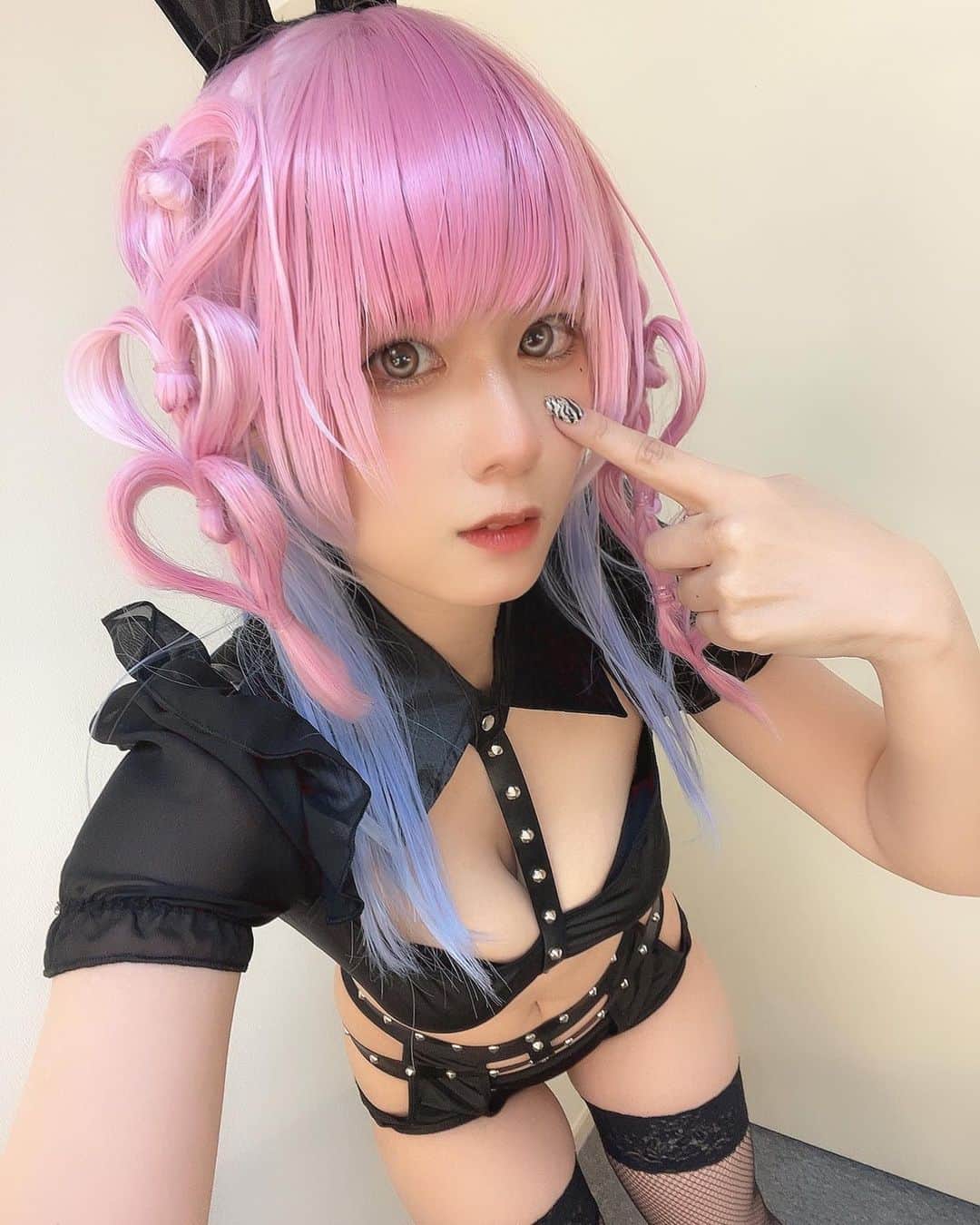 七瀬さくらのインスタグラム：「#RTは可愛いの再放送 ──────────────── #インスタグラビア #グラビアモデル #コスプレイヤー  #ビジョビ #女内衣 #グラドル自画撮り部 #cosplayersofinstagram #cosplayer #코스프레 #角色扮演 #マスク女子 #派手髪女子  #Japanesegirl #自拍 #模特 #그라비아 #수영복 #모델 #凹版印刷 #屁股 #内裤 #泳衣 #라이키 ────────────────」