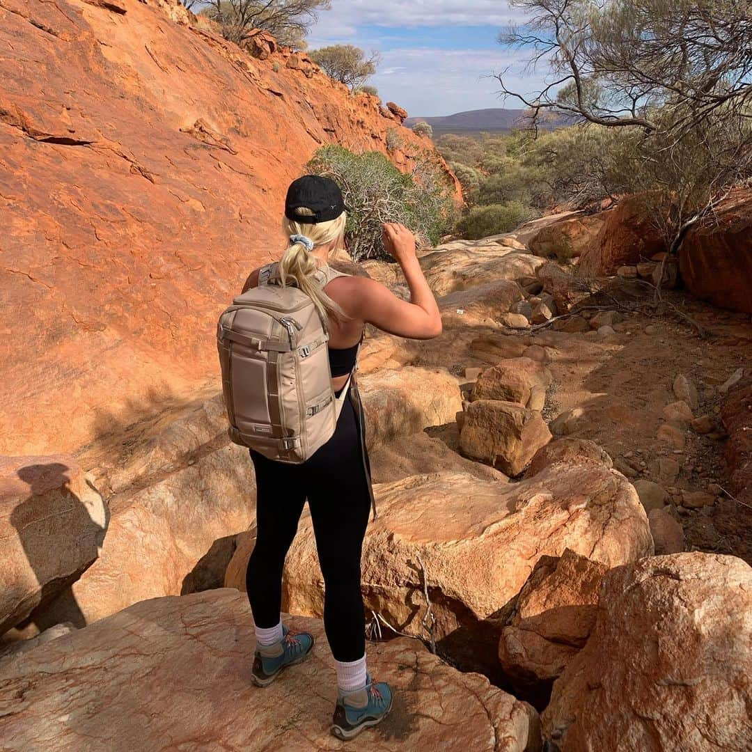 フェリシティー・パルマティアーさんのインスタグラム写真 - (フェリシティー・パルマティアーInstagram)「Now that I'm back in @WesternAustralia it feels like the perfect time to announce I will be exploring more of my home state this year. Anyone who knows me, knows I am the BIGGEST advocate for this incredible destination, it really is like nowhere else in the world. Our state is so diverse, wild and rugged and I'm looking forward to exploring more of it soon! These pics are from some of my favourite places, all which hold many special memories 🫶  1.📍Contos, Margaret River  2.📍Joffre Falls, Karijini National Park 3.📍Kilcarnup, Margaret River  4.📍Margaret River  5.📍Red Bluff  6.📍Gracetown  7.📍Boodjidup, Margaret River  8.📍Parakeet Bay, Rottnest Island  9.📍Mt Augustus, Mount Augustus National Park 10.📍North West   #WAtheDreamState #sponsored」4月21日 9時38分 - flickpalmateer