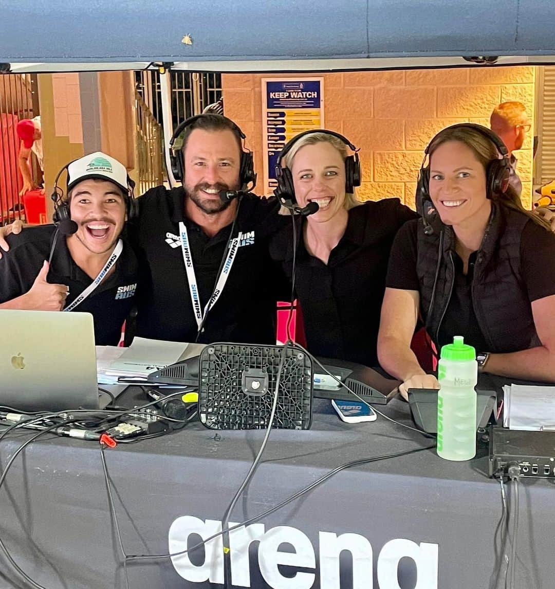 メーガン・ネイさんのインスタグラム写真 - (メーガン・ネイInstagram)「HOW GOOD  2023 Age nationals + 2023 Open Swimming Championships. Done. 🎤   I love this sport, and what an absolute honour to commentate the swimmers for 13 days of racing.   Huge thank you to @swimmingaustralia and @9now for show casing these amazing athletes.   Also got to sit along side some legends and talk swimming, tactics and technique! Was very spicy 🌶️🎤🙌🏼   THANK YOU SWIMMING (let’s do it again very soon) 🤘🏼🎤   #ausagechamps2023 #ausswimchamps2023 #9now #swimming #commentating #spicy #weloveit #greenpants」4月21日 9時56分 - iammeagennay