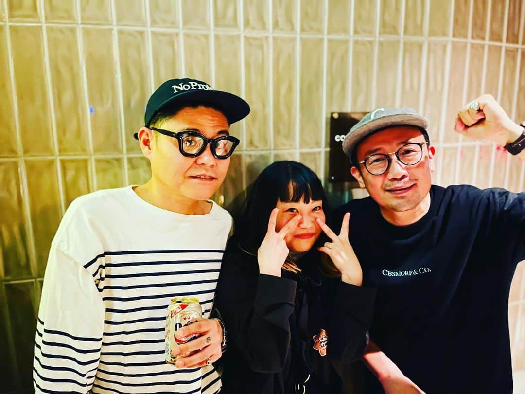 松田岳二のインスタグラム：「田上くんを迎えてのMore LEARNER、とにかくたくさん笑いました。 田上くんの面白いとこツボすぎてヤバい。芸に磨きがかかってきててずっと笑ってた。そしてグッとくるとこありで最高でした。  こばも流石のおしゃべり！  マチさんのバインミーもおいしかったーー！  遠方からもありがとうございましたー！」