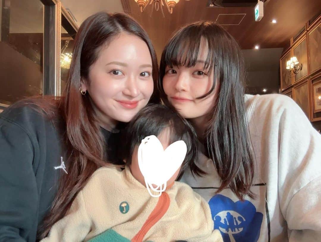小森真理子のインスタグラム：「先日会いにきてくれたマイラブ🫶 どんなに凹んでても、あなたに会うとびっくりするぐらいメンタル回復できるのよ🌷 いつだって心の底からでる言葉をくれる、ほんとに優しくて強い子。 ずっと大切なお友達です。 いつもありがとう。  そして素で3歳児と同じテンションで公園で全力で遊ぶ様子可愛すぎるから葉月ゆめを世界遺産登録申請出してもいいですか？  だいすき！！！」