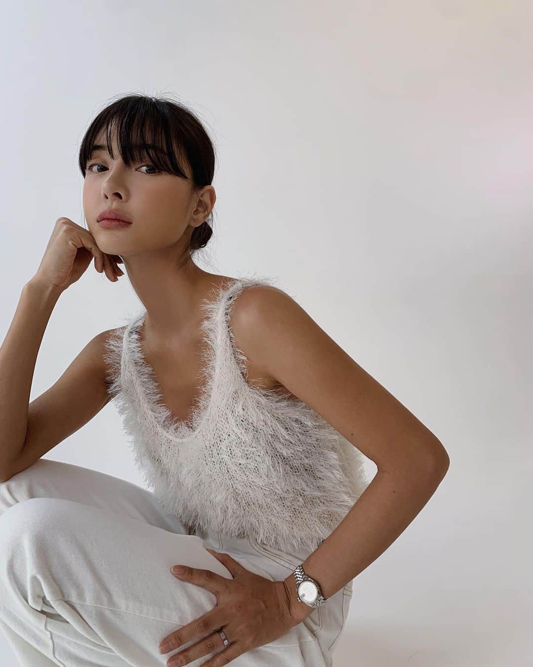 キム・ボラムのインスタグラム：「촬영하고 바로 코디대로 가져갑니다🤍 #lerame」