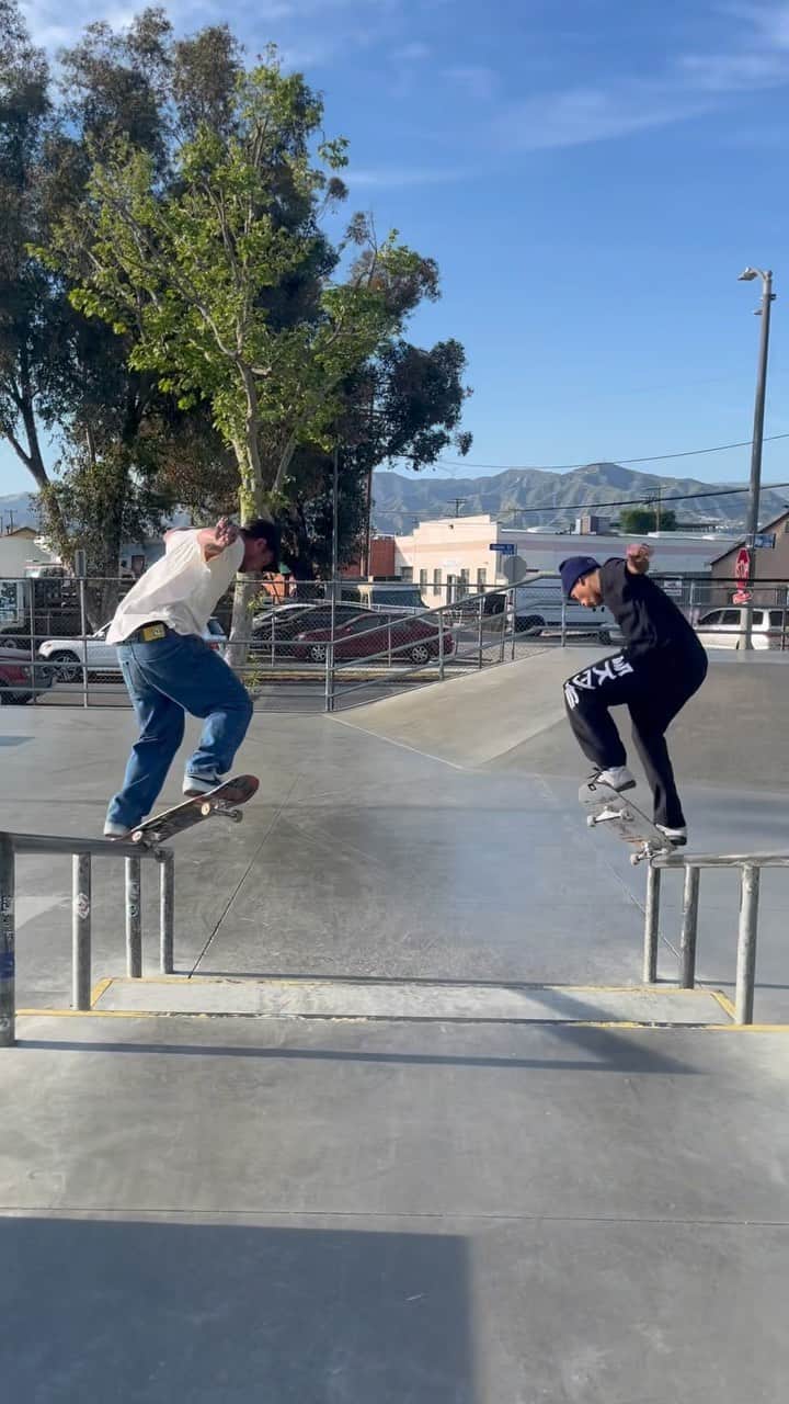 カルロス・リベイロのインスタグラム：「Dubs 🤝🏽 @fgustavoo 📲 @grantfiero」