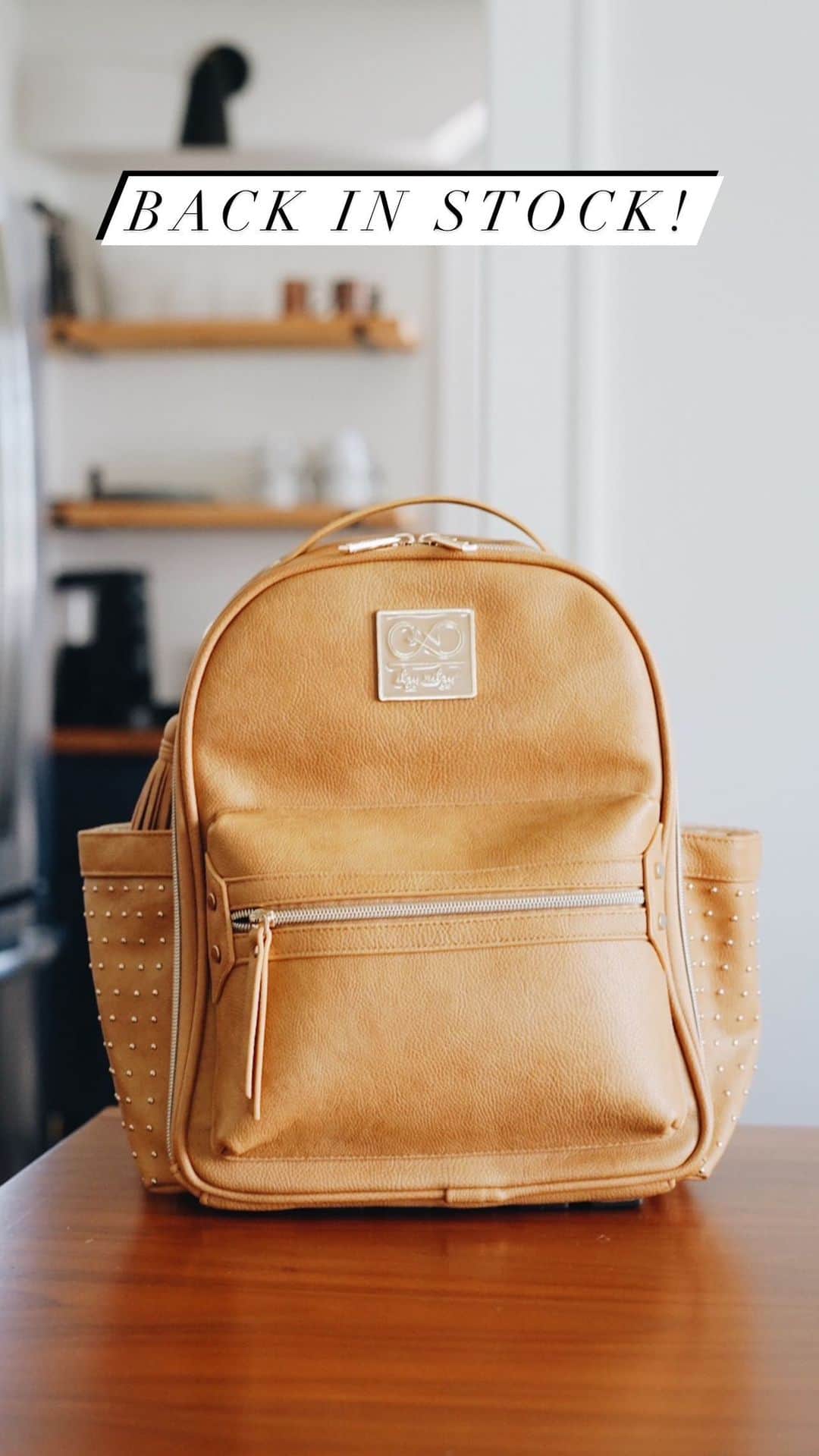 Chelsea Houskaのインスタグラム：「So excited these faves are officially back in stock!! 🖤 tap our link in bio to shop the Chelsea + Cole Collab Collection Studded Itzy Mini & Double Take Crossbody Diaper Bags! PS - amazing Mother’s Day gifts!! #cc4ir #minidiaperbag #chelseacole4itzyritzy #chelseaandcoleforitzyritzy」