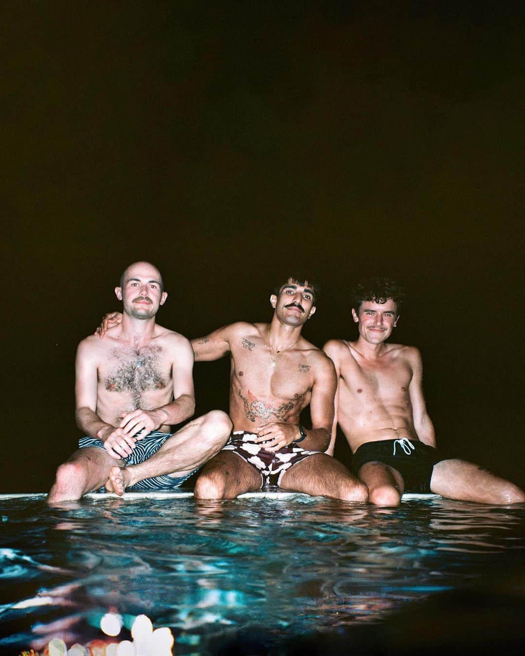 コナー・フランタのインスタグラム：「my confidants, best friends, silly rabbits   *film pics by @ardenrose from our trip to spain」