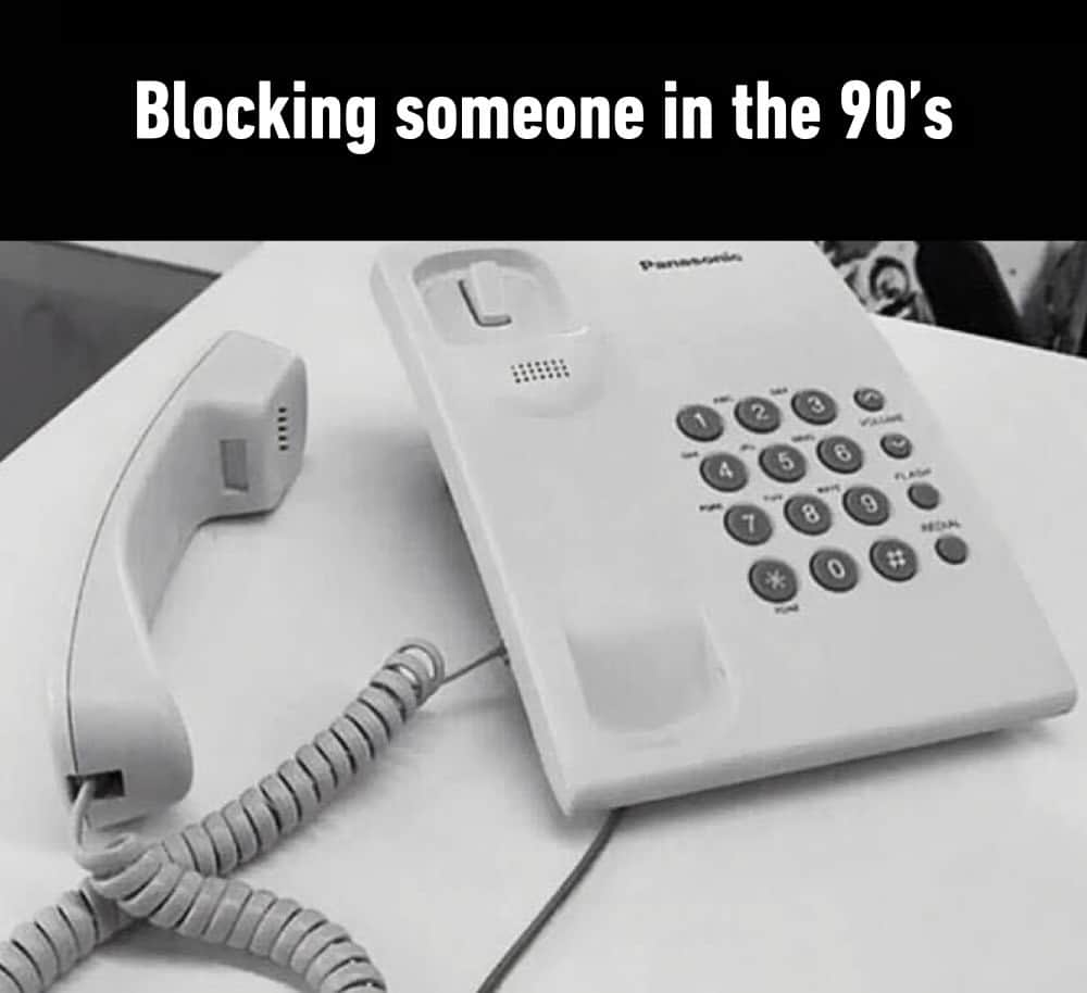 9GAGさんのインスタグラム写真 - (9GAGInstagram)「good times  - #block #phone #phonecall #nostalgic #90s #memes #9gag」4月21日 4時01分 - 9gag