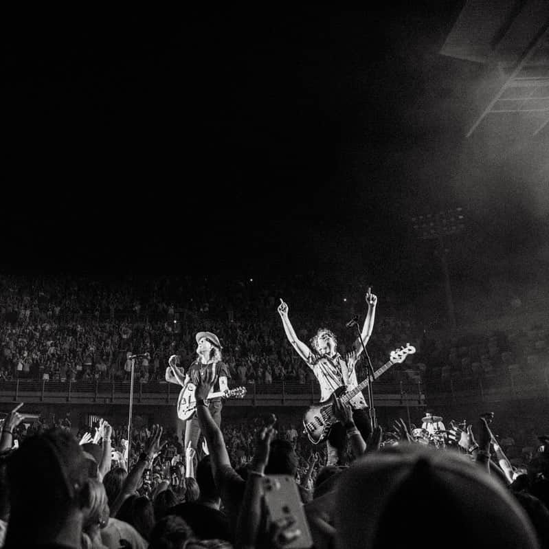 The Lumineersさんのインスタグラム写真 - (The LumineersInstagram)「Excited for this feeling to come back soon 🤍」4月21日 4時14分 - thelumineers