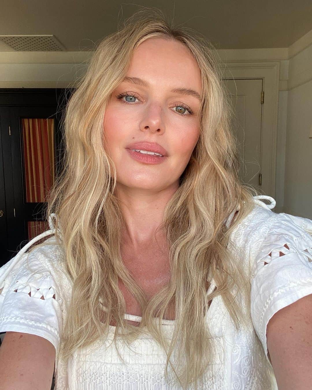 ケイト・ボスワースさんのインスタグラム写真 - (ケイト・ボスワースInstagram)「Thank you to super babes @katiejanehughes @jennifer_yepez for my summer-ready glam ☀️💋」4月21日 4時57分 - katebosworth
