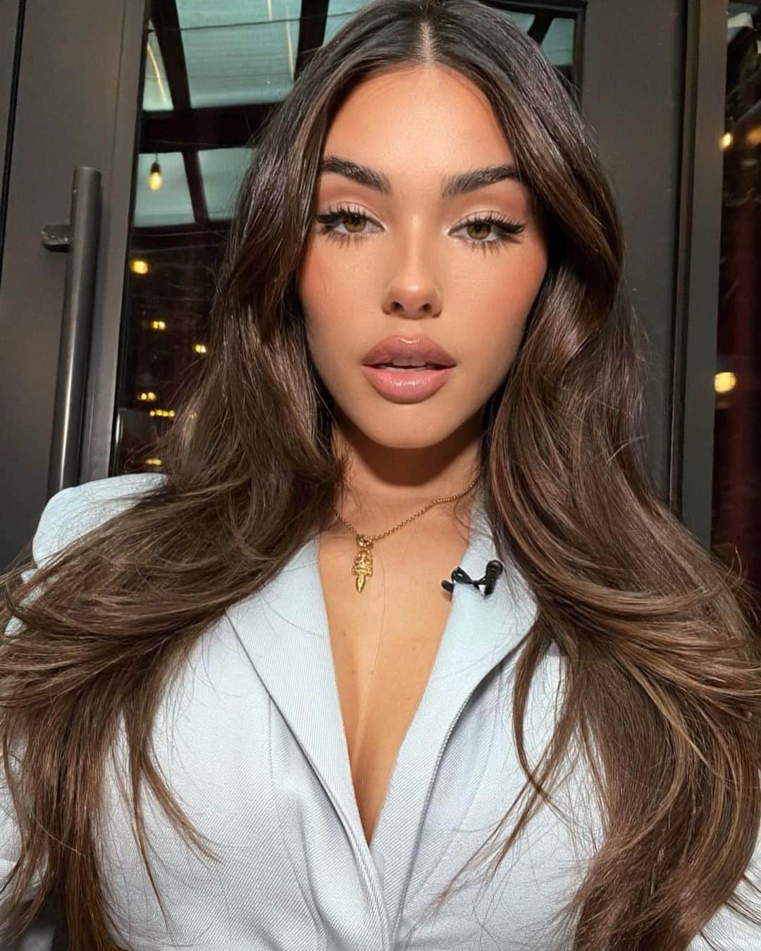 Vincent Oquendoさんのインスタグラム写真 - (Vincent OquendoInstagram)「Reunited with #madisonbeer today and it feels so good 🤍 hair by @daniellepriano #makeupbyvincent」4月21日 5時14分 - makeupvincent