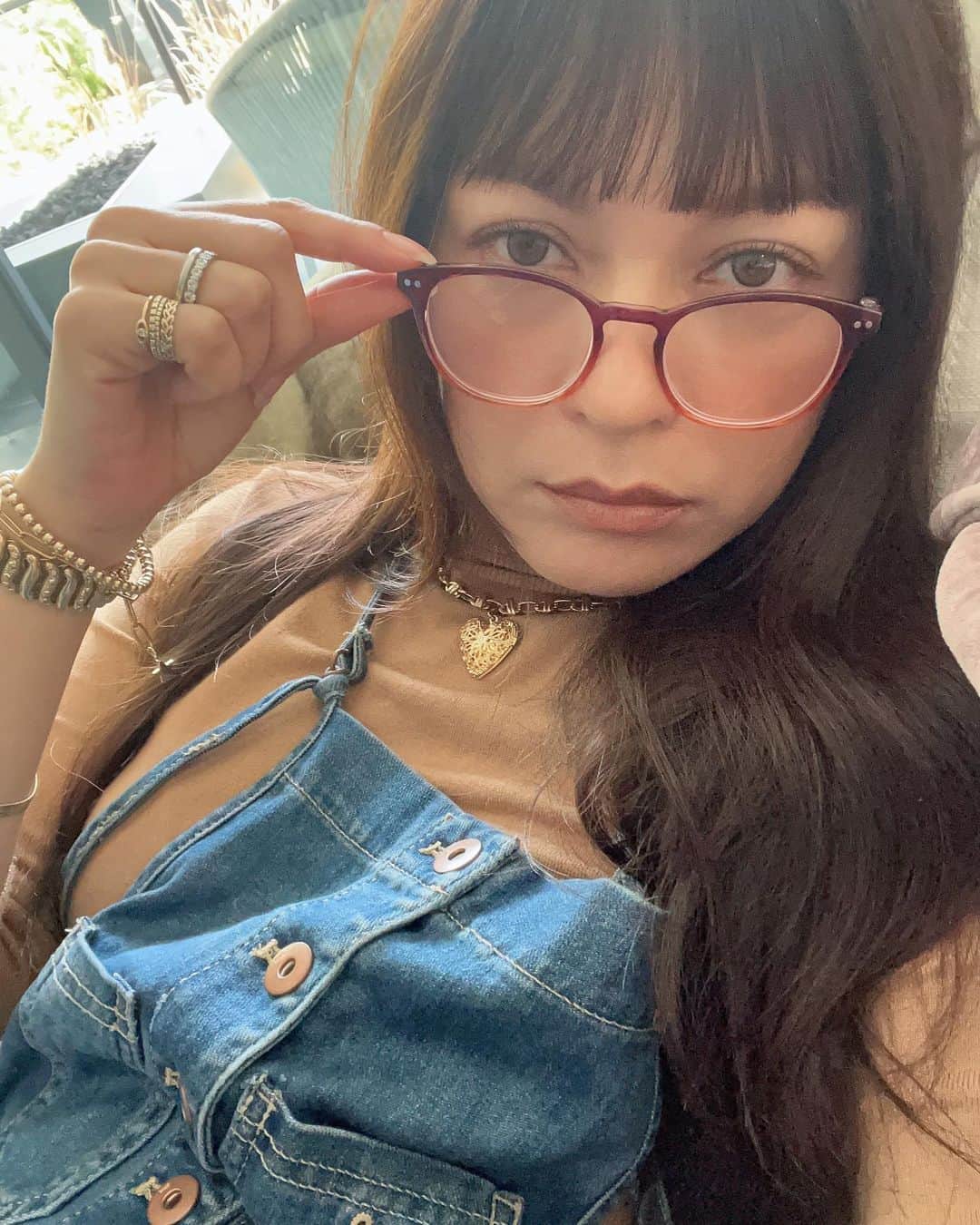 岩堀せりのインスタグラム：「ゲームする時の老眼鏡🫠」