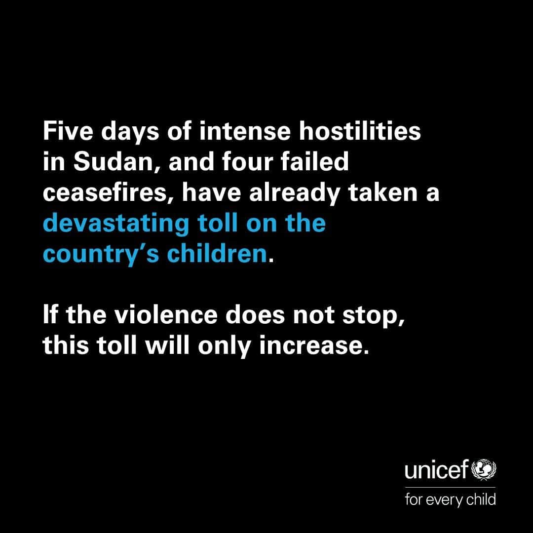 unicefさんのインスタグラム写真 - (unicefInstagram)「Intense hostilities in Sudan have taken a devastating toll on children.  UNICEF urgently calls on all parties to protect children and to refrain from attacking the infrastructure on which they depend: hospitals, schools and water systems.」4月21日 5時32分 - unicef