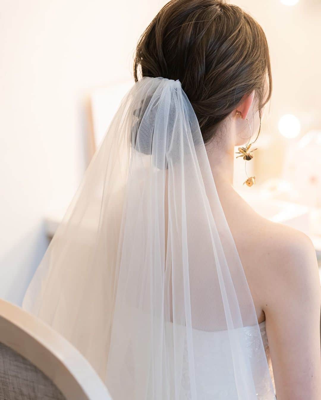 ザ・ジョージアンテラスのインスタグラム：「.  👰🏼‍♀️  __________________ @the_georgian_terrace をフォローして #ザジョージアンテラス #ジョージアンテラス  のハッシュタグをつけて お写真を投稿してみてくださいね💐 __________________  #ガーデンウェディング #ナチュラルウェディング #ザジョージアンテラス #ジョージアンテラス #THEGEORGIANTERRACE #結婚式 #ウェディング #wedding  #りんくうタウン #一軒家 #貸切ウェディング #ゲストハウス #アットホームウェディング #フォトウェディング #ブライダル #weddingtbt #dress #weddingphoto #オリジナルウェディング #ウェディングドレス #weddingdress #dress  #ガーデンウェディング #happywedding #結婚式準備 #プレ花嫁#日本中のプレ花嫁さんと繋がりたい」