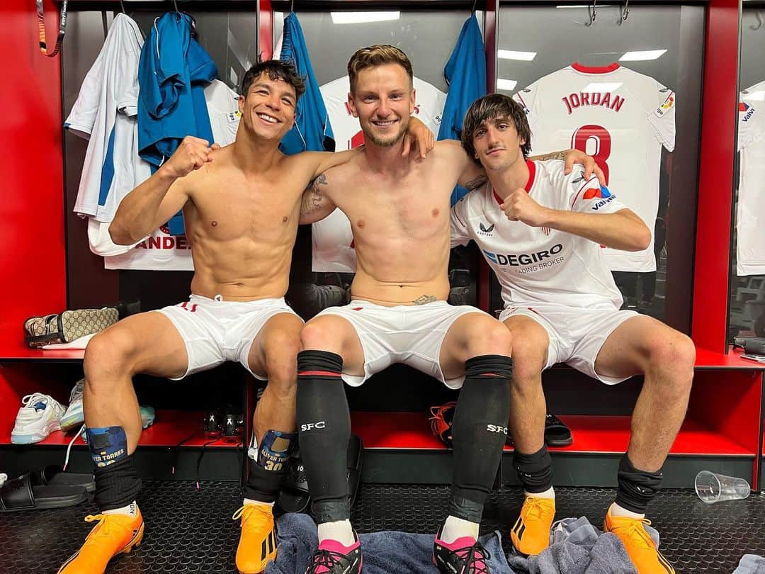 イヴァン・ラキティッチのインスタグラム：「SEMIFINALES. Partidazo del EQUIPO y de la AFICIÓN. Enhorabuena a todos, seguimos juntos 💪🏼💪🏼」