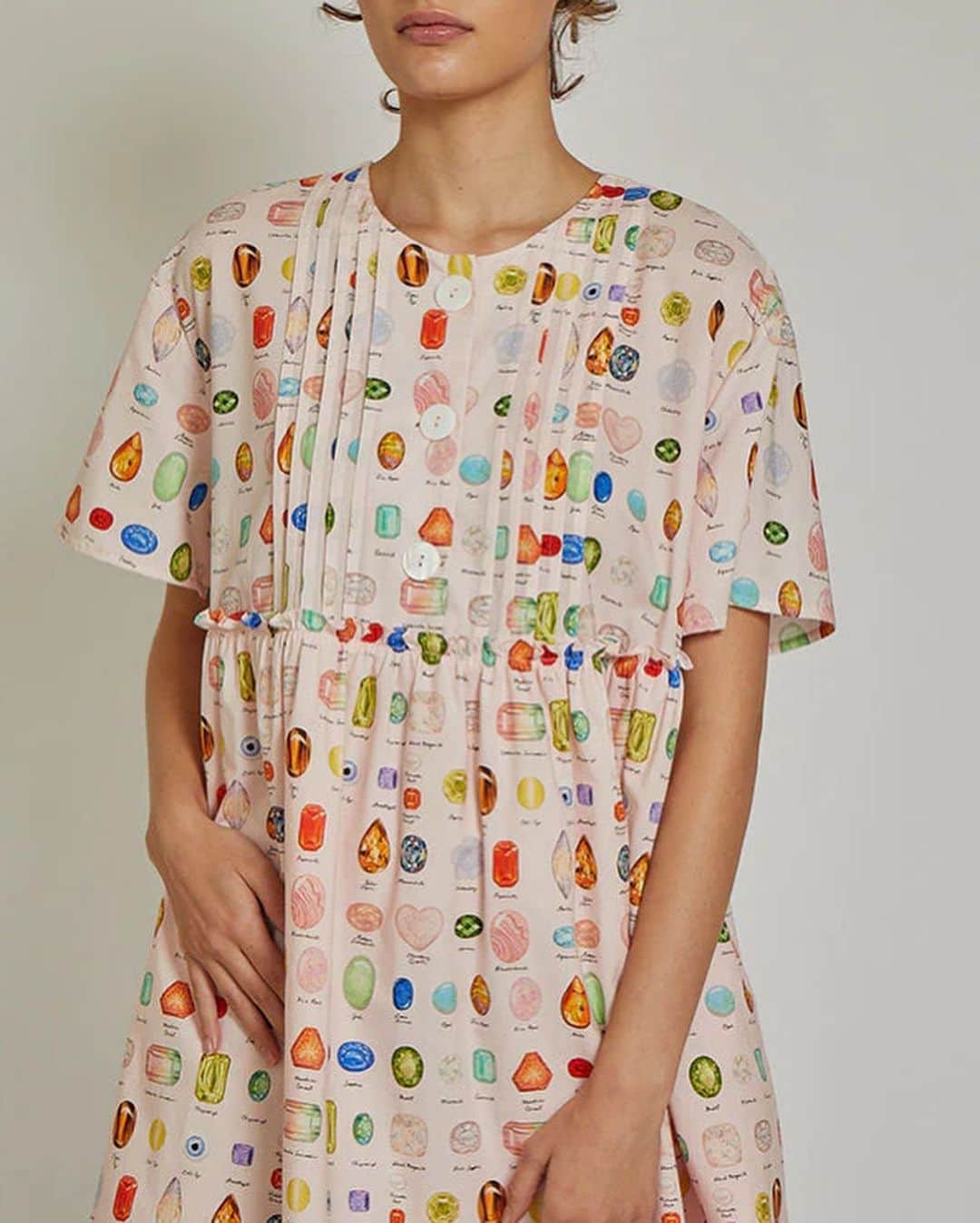 レイチェル アントノフのインスタグラム：「Dresses of the sale! Take 30% off each of these already-marked-down ~gems~ with code SPRINGCLEANING at checkout」