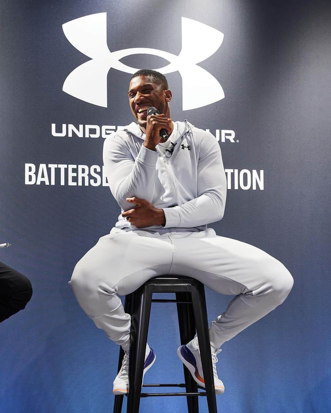 アンソニー・ジョシュアさんのインスタグラム写真 - (アンソニー・ジョシュアInstagram)「@uanext.london programme is here 🙌🏾 Come check out how @underarmour are developing and supporting London’s young athletes #BeTheNext」4月21日 6時42分 - anthonyjoshua
