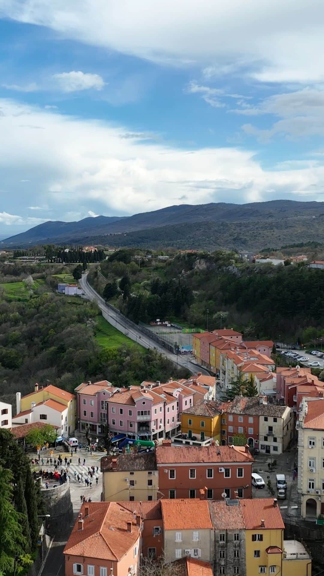 ホカオネオネのインスタグラム：「From the 3,000 year old town of Labin, Croatia, the @istria100 climbs the Učka mountain with spectacular views of the Adriatic Sea. Who's putting this destination on their bucket list? ✋   #FlyHumanFly #HOKA #UltraTrail #utmbworldseries #MeetYourExtraordinary #Istria100」