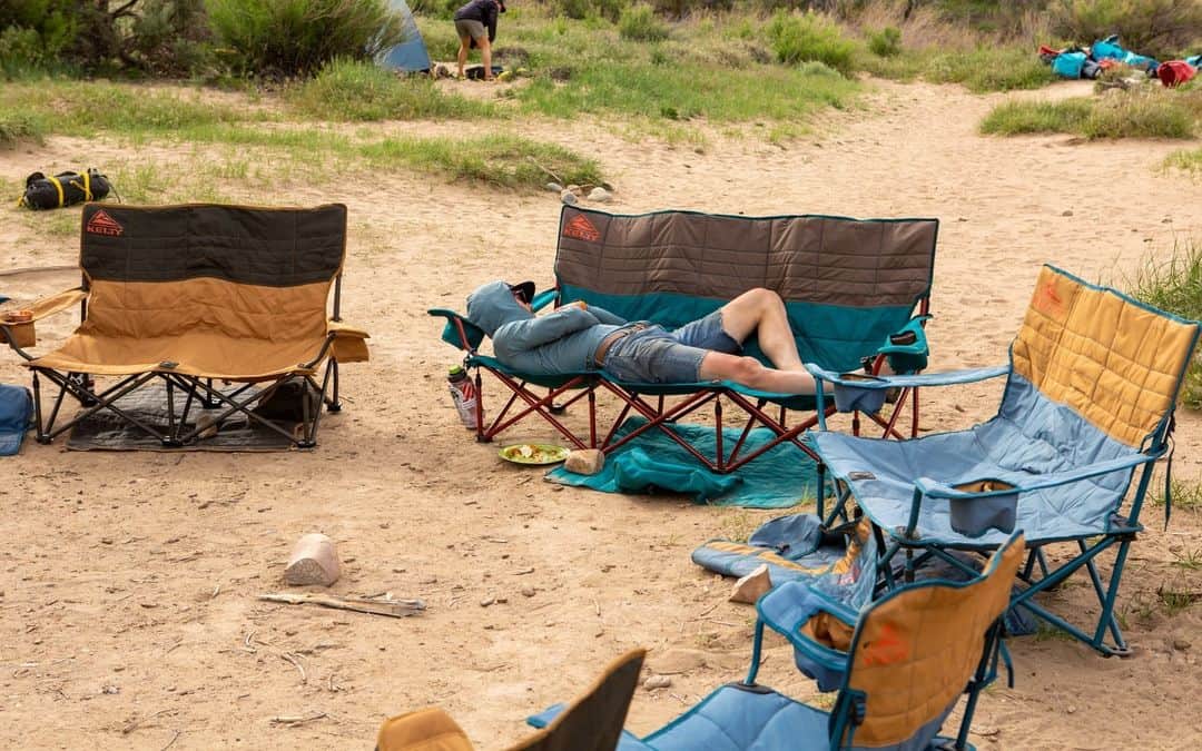 ケルティのインスタグラム：「@keltyusa Anyone else feelin' like a nap this afternoon??? 😴✌️💚⁠ ⁠ Grab yourself a Kelty chair, a snack, and some turn on some mellow tunes for your afternoon snooze 🤙⁠ ⁠ #keltybuilt #builtforplay #getoutside」