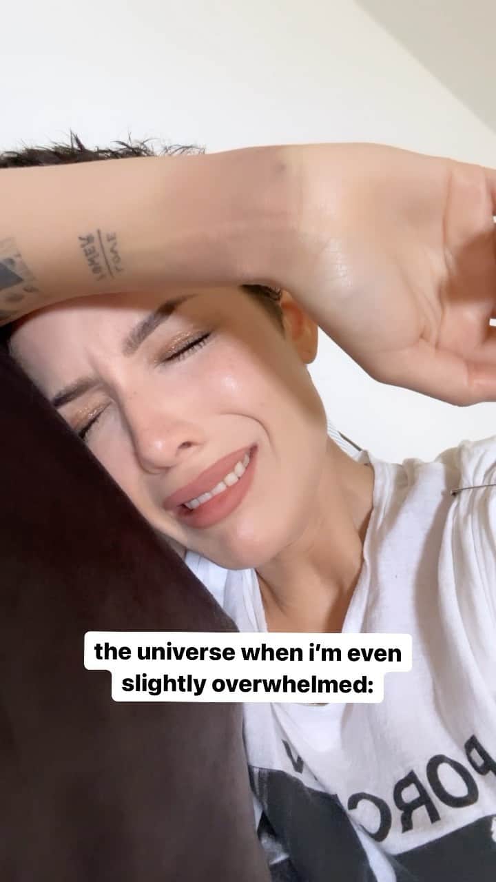 のインスタグラム：「happy eclipse season」