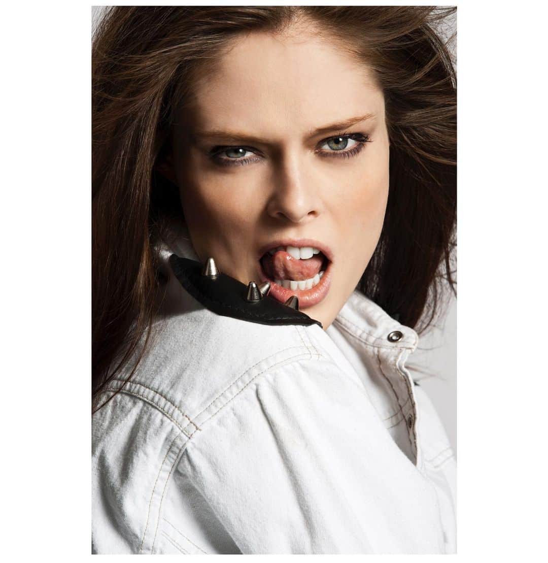 ナイジェル・バーカーのインスタグラム：「Denim… simple, classic and always in style… how do you wear yours?  #raw #denim #models #swipeleft」