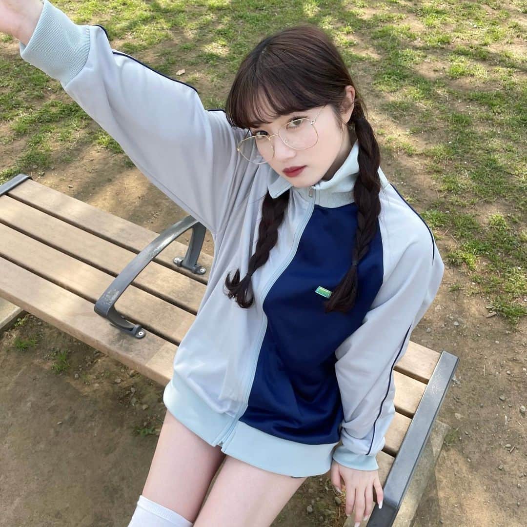 河﨑莉奈さんのインスタグラム写真 - (河﨑莉奈Instagram)「good morning🩶❕  @ciatre_official   （髪染める前🪮）」4月21日 8時14分 - rinya5588
