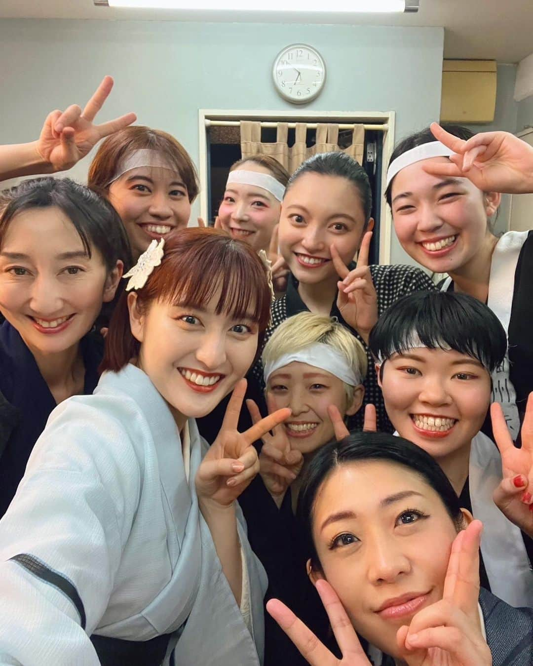 範田紗々さんのインスタグラム写真 - (範田紗々Instagram)「女子楽屋😊💕 前に出過ぎた人と後ろ過ぎた人🤣✌️ #新約東海道四谷怪談」4月21日 8時36分 - handa_sasa