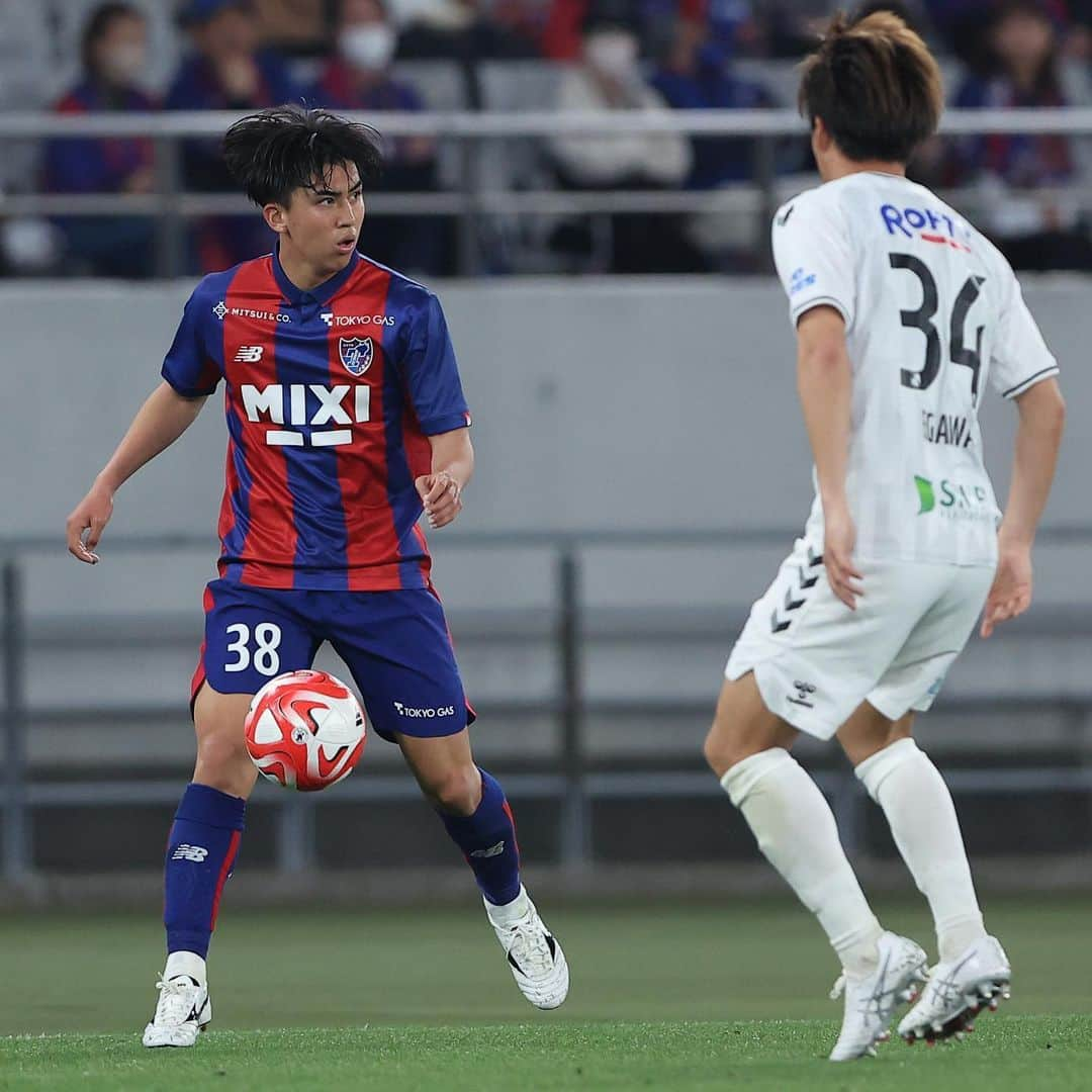 FC東京オフィシャルグッズさんのインスタグラム写真 - (FC東京オフィシャルグッズInstagram)「🔵🔴 vs #ガンバ大阪   新たな青赤の遺伝子を持つ男が、味スタで堂々のデビュー。  @fctokyoofficial  #安斎颯馬  #FC東京 #fctokyo #tokyo」4月21日 8時47分 - fctokyoofficial